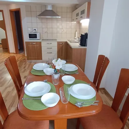 Apartma Ferida *
