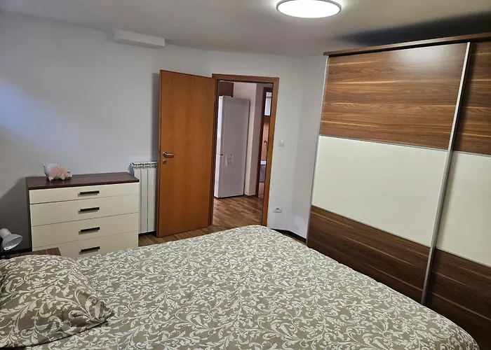 Apartma Ferida شقة