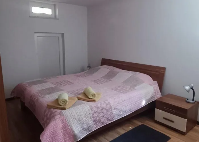 Apartma Ferida * בובק